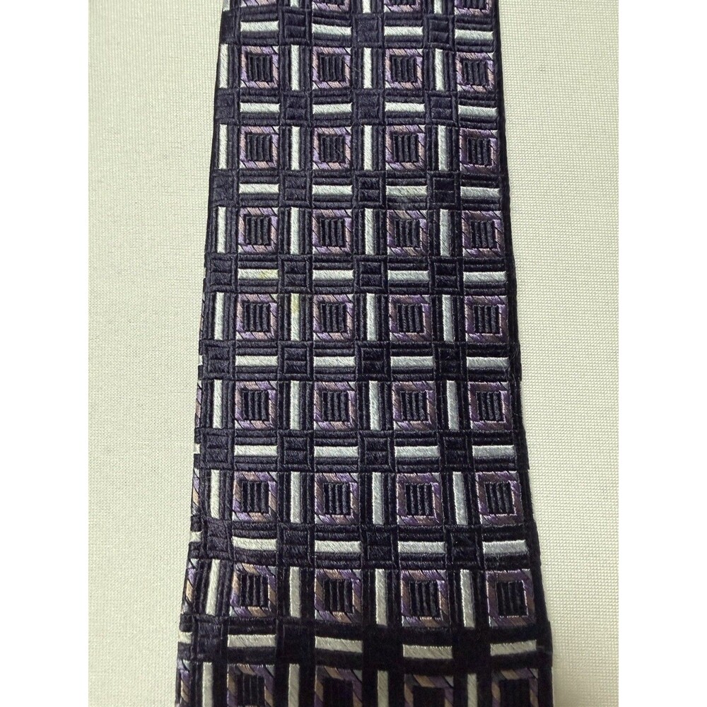 Jos. A. Bank Tie, 100% Silk, Made in Italy, Navy and Purple Men’s Necktie - Picture 7 of 7